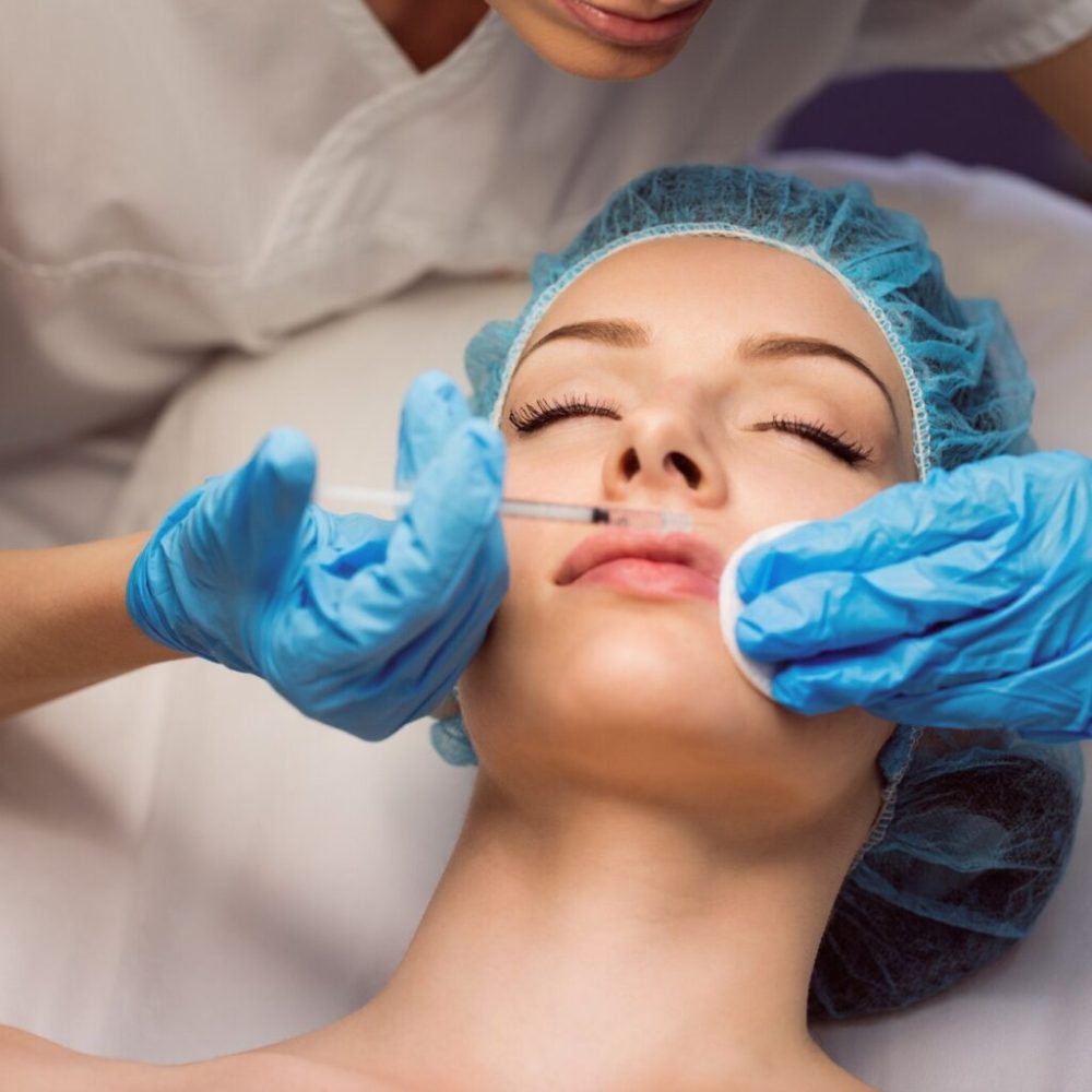 female-patient-receiving-injection-her-face_107420-65647-1536x1024 (2)